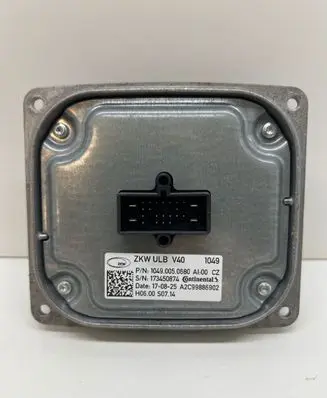 Volvo V40 Light module LCM 10490050680 173450874 A2C99886