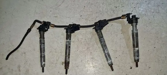 Chrysler Grand Voyager V Fuel injectors set 15062058F