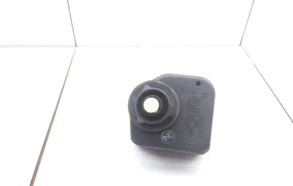 Opel Vectra C Headlight level adjustment motor 0307852335