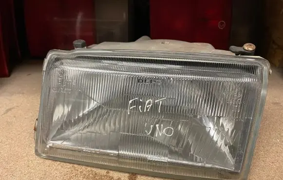 Fiat Uno Headlight/headlamp 086611106