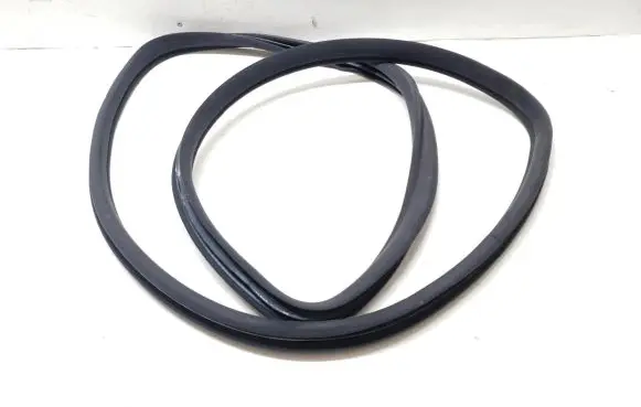 Mercedes-Benz C W203 Rubber seal front coupe door 