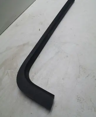 Chevrolet Camaro Front sill trim cover 84339481