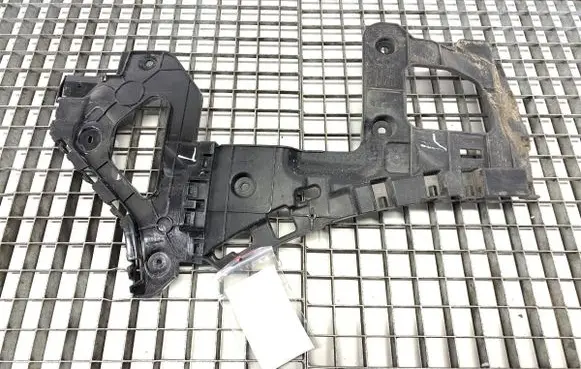 Audi Q8 Rear bumper mounting bracket 4M8807453