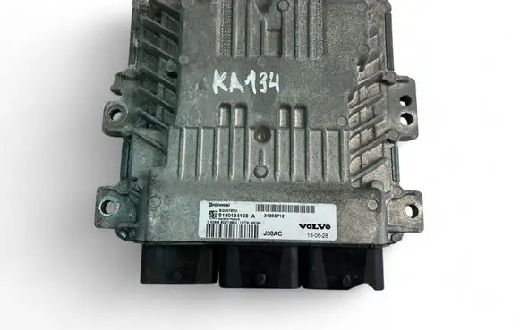 Volvo V40 Engine control unit/module ECU 31355712 S180134103A