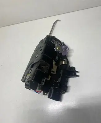 Audi A4 S4 B6 8E 8H Front door lock