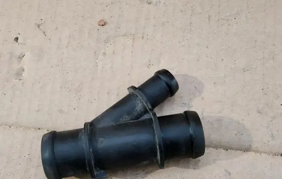 Land Rover Range Rover Velar Engine coolant pipe/hose