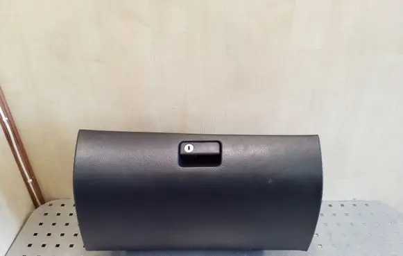 Toyota Avensis T250 Glove box 5555005080