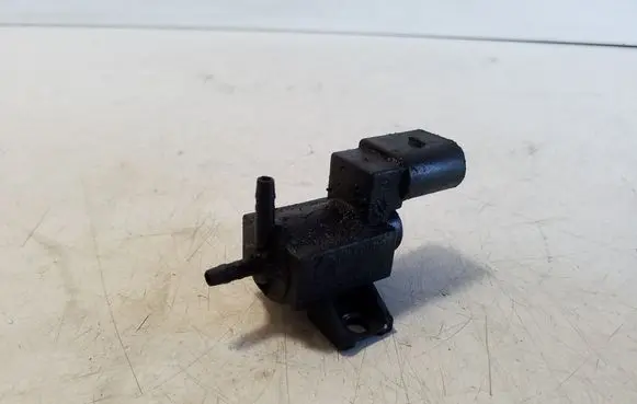 Porsche Cayenne (92A) Turbo solenoid valve 037906283D