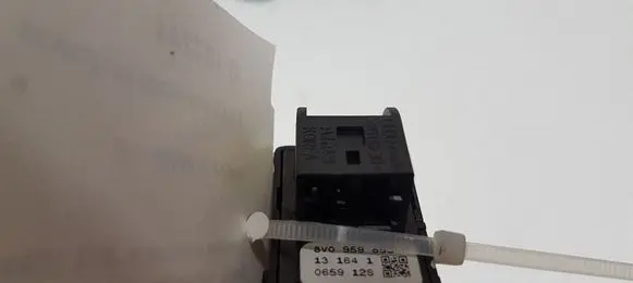 Audi A3 S3 8V Electric window control switch 8V0959