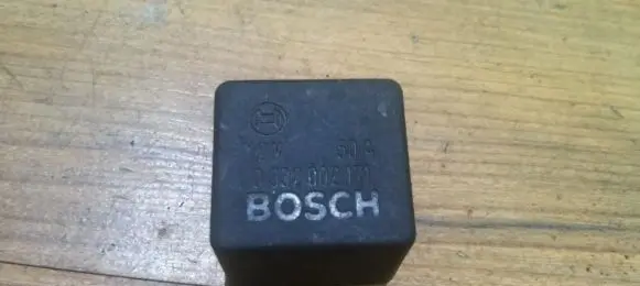 Mercedes-Benz E W124 Other relay 0332002171
