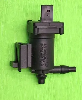 Mercedes-Benz C W203 Turbo solenoid valve a2038000178