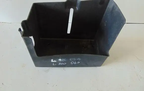 Mitsubishi L200 Battery box tray 