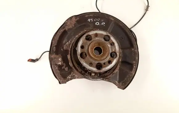 Mercedes-Benz E W211 Rear wheel hub 2113508408 2113570408