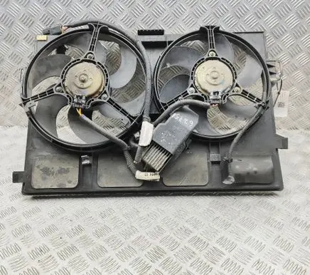 Jaguar XK8 - XKR Radiator cooling fan shroud 8240168
