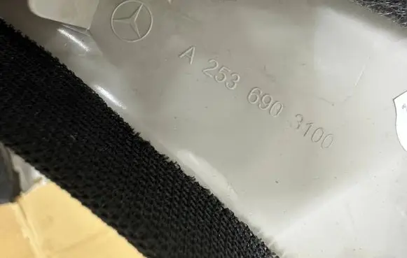 Mercedes-Benz GLC X253 C253 (C) pillar trim A2536903100