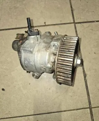 Fuel injection high pressure pump