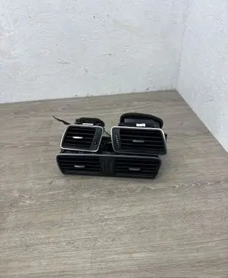 Volkswagen PASSAT B7 Dash center air vent grill 3AB819728A 3AB819702A 3AB819701A