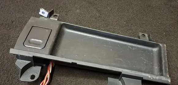 BMW 5 E39 Dashboard storage box/compartment 8159694