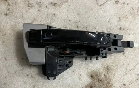 Audi Q7 4M Front door exterior handle 4M08378869 4M08378869A