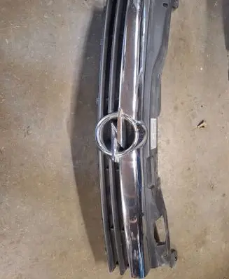 Opel Astra H Front grill 13108463 13135487 13149465