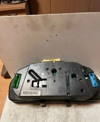 Volkswagen PASSAT B5 Speedometer (instrument cluster) 3B0919881N 110008794023