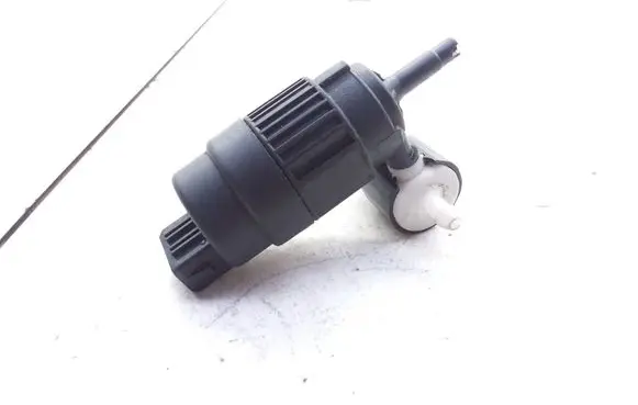 Opel Omega B1 Windscreen/windshield washer pump