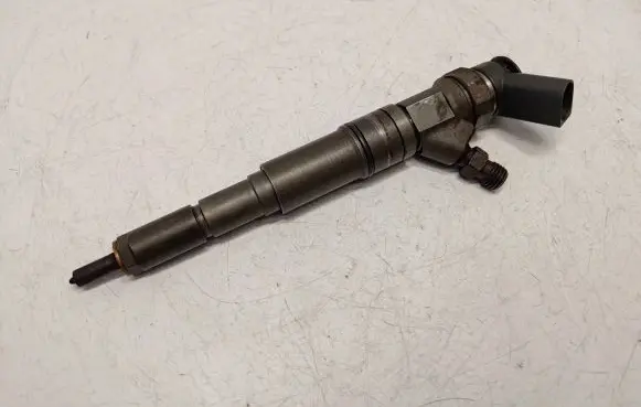 BMW 7 E65 E66 Fuel injector 7788812 13537788954 0445110122