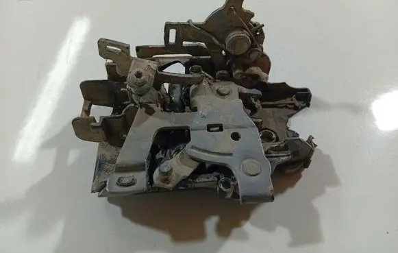 Skoda Roomster (5J) Front door lock