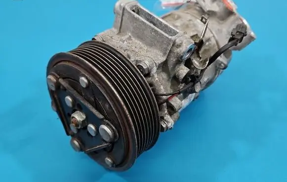 Renault Clio V Air conditioning (A/C) compressor (pump) 926008955R IMPRK1571643