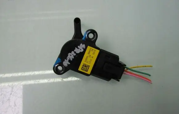 Clutch pedal sensor