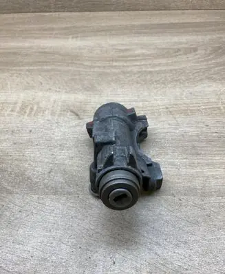 Audi A6 S6 C5 4B Ignition lock 4B0905851B
