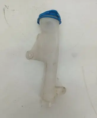 Honda HR-V Windshield washer fluid reservoir/tank 
