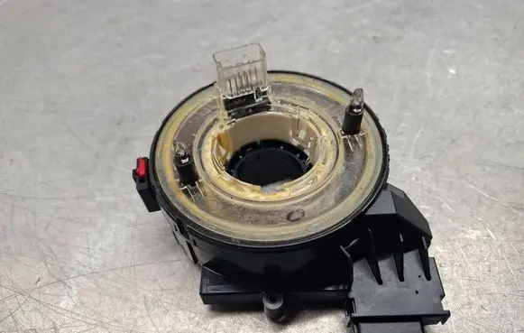 Volkswagen Golf V Airbag slip ring squib (SRS ring) 1K0959653C