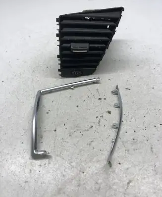 Audi Q5 SQ5 Dashboard side air vent grill/cover trim 8R1820901 8R1820901F