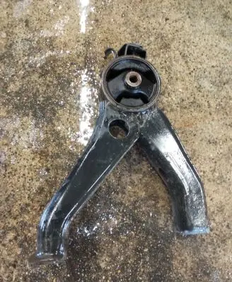 Mitsubishi Outlander Engine mounting bracket MN184094