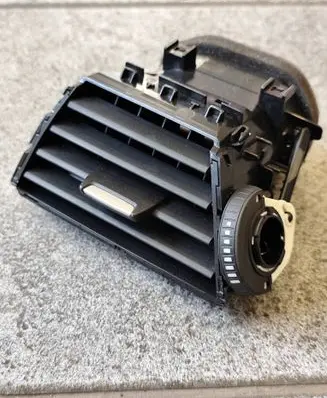 BMW 3 F30 F35 F31 Dash center air vent grill 921854911