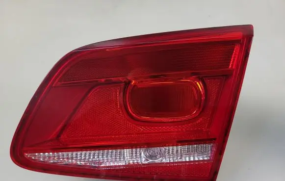 Volkswagen PASSAT B7 Tailgate rear/tail lights 3AE945094J
