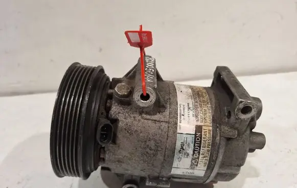 Renault Megane II Air conditioning (A/C) compressor (pump) 8200050141