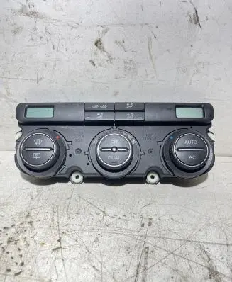 Volkswagen PASSAT B6 Climate control unit 74677580 0021C1 220807