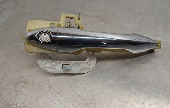 Hyundai ix35 Front door exterior handle 