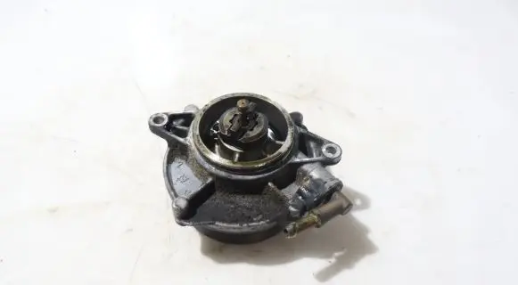 Audi A4 S4 B7 8E 8H Vacuum pump