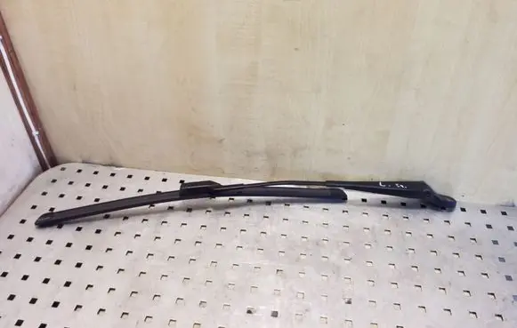 Skoda Fabia Mk2 (5J) Front wiper blade arm 5J1955409B