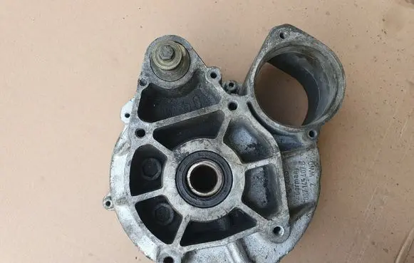 Volkswagen Golf II Supercharger 037145407B