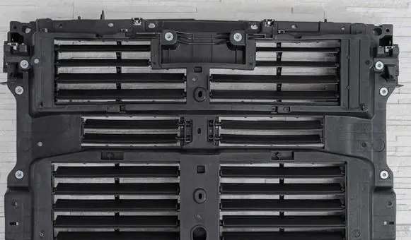 Mazda 3 Intercooler air guide/duct channel BEDP53100D