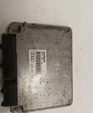 Audi A4 S4 B5 8D Engine control unit/module 3B0907557A 5WP429101