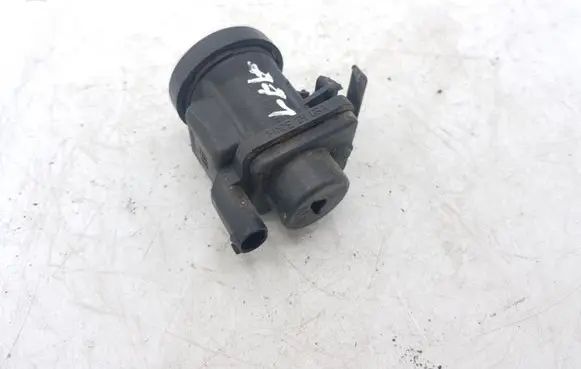 Mercedes-Benz C W203 Turbo solenoid valve 4715396
