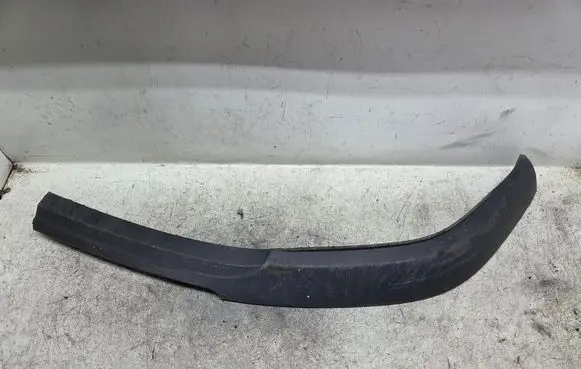 Toyota Avensis T250 Front bumper lip 