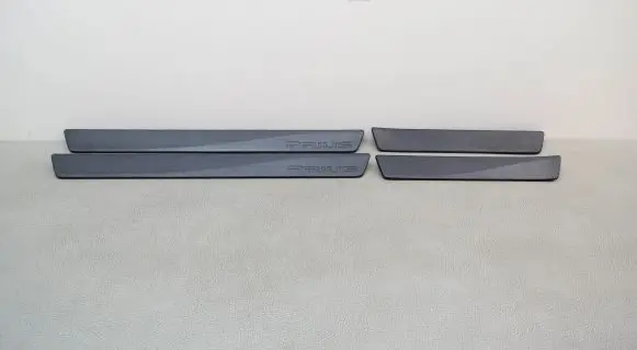 Toyota Prius (XW30) sill trim set (inner) 6791547030 6791647020