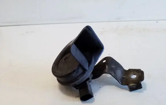 Volkswagen Golf Plus Horn signal 1K0951221B E9001157
