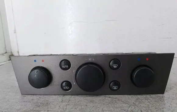 Opel Vectra C Climate control/heater control trim 13130001VALEO
